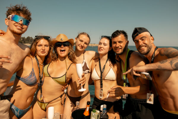 Boat Party - Image 4