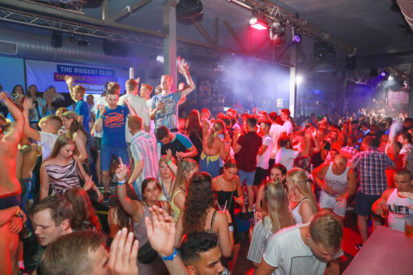 DGV: All Night Free Bar - Image 3
